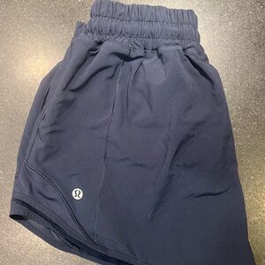 Lululemon Women’s Navy Hotty Hot Low-Rise Lined Shorts - Like New